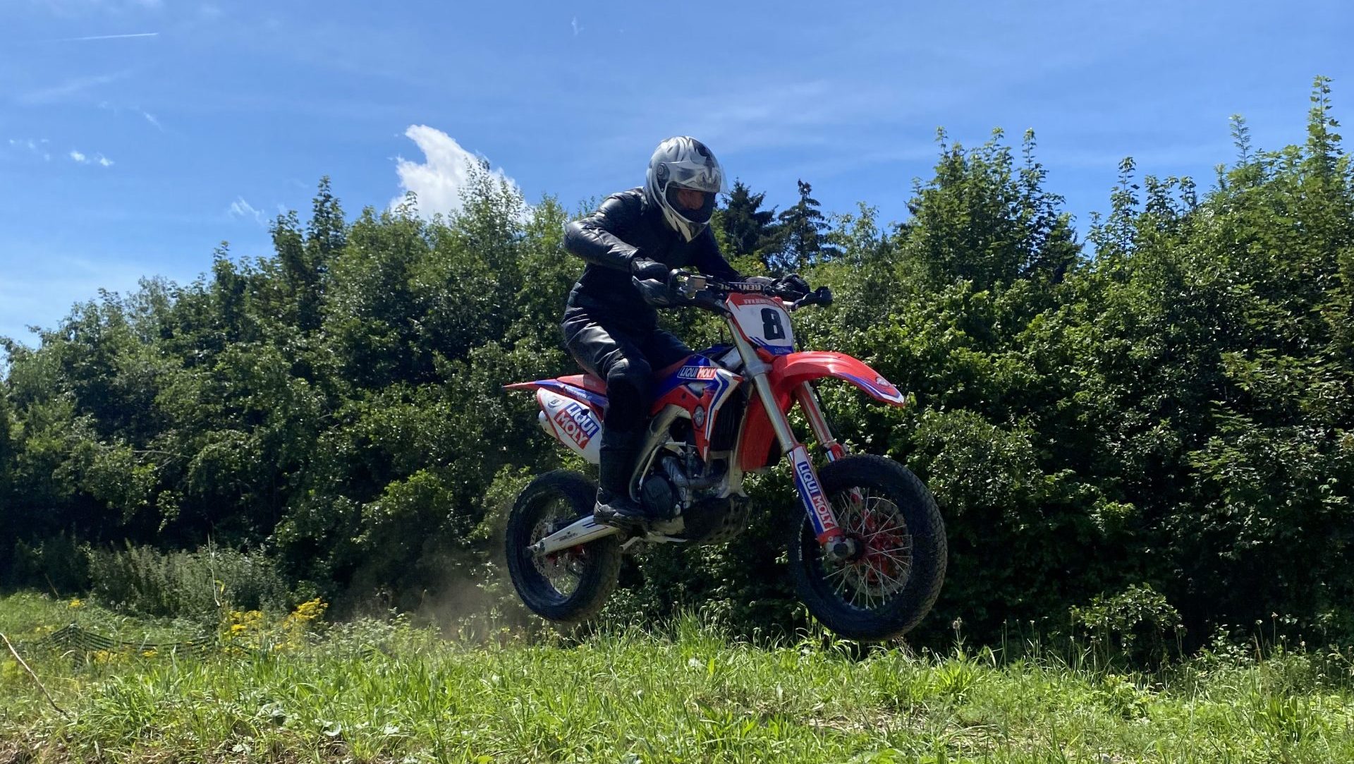 20240714_110537054_iOS